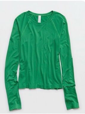 Women’s Green Long-Sleeve Performance Tee